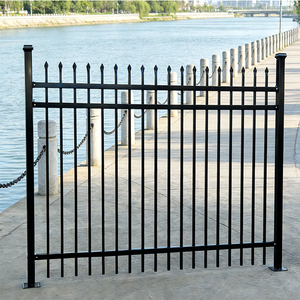 Clôture en acier galvanisé, durable et élégante, clôture métallique <span class=keywords><strong>tubulaire</strong></span> <span class=keywords><strong>pour</strong></span> <span class=keywords><strong>piscine</strong></span> - Product Image 1