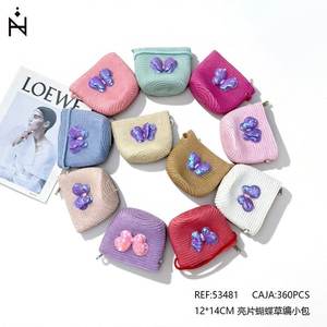 Bolso pequeño tejido de hierba de 12x14cm con diseño de mariposa con lentejuelas para niños - Product Image 2