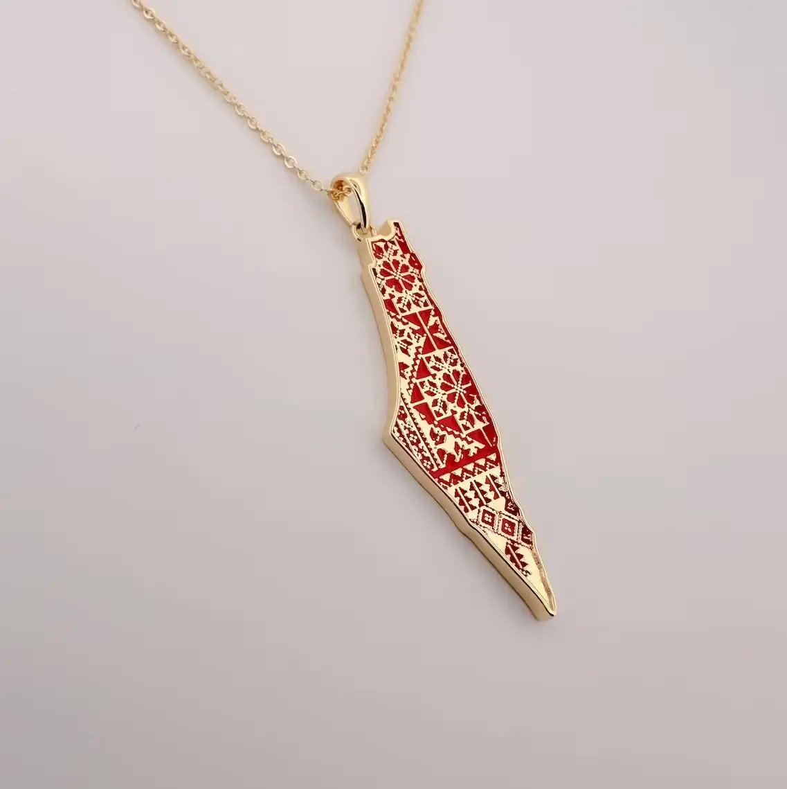 High Quality Palestine Necklace Map In Tatreez Pattern 18k Gold Plated Stainless Steel Necklace In Cross Stitch Pattern Jewelry