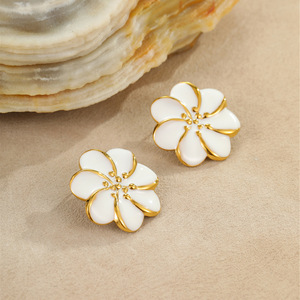 Boucles d'oreilles en acier inoxydable plaqué or 18 carats imperméables à l'eau Frangipanier Bagues Ensemble de bijoux Blanc Rose Bleu Accessoire de plage d'été - Product Image 3