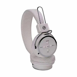 Audífonos Inalámbricos Over-Ear con Bajos Profundos, Aptos para Teléfonos Móviles, Computadoras y Juegos - Product Image 1