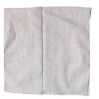 Foulard carré en tissu blanc tie-dye pour la maternelle, idéal pour la peinture à la main, le graffiti et la teinture par frottement, un article éducatif.