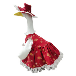 Disfraz de Ganso para Porche, Vestido con Estampado Floral Rojo, Ropa de Cosplay para Estatuas de 23 Pulgadas, Decoración Festiva para Jardín y Patio, Trajes para Gansos de Porche - Product Image 4