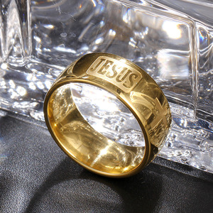 Anello a Croce in Acciaio Inossidabile Placcato Oro per Uomo, Stile Semplice e Versatile, Unisex, Religioso/Totemico, per Matrimonio, Popolare in Europa e USA - Product Image 3