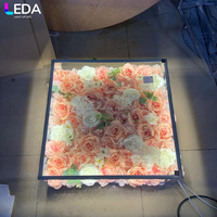 LEDA Scène en verre transparent sous le panneau de fleurs Décoration LED en verre trempé Piste de danse pour mariage