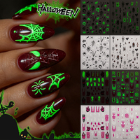 Autocollants Esthétiques Gothiques pour Ongles d'Halloween – Motifs Cœur, Toile d'Araignée, Alien – Lumineux et Phosphorescents dans le Noir – Outil de Nail Art Effrayant
