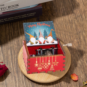 Cajas de Música Navideñas con 13 Diseños, Caja de Música Clásica de Madera con Manivela, Grabada con Láser, Hecha a Mano, con Diseño de Árbol de Navidad - Product Image 4
