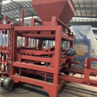Machine à fabriquer des blocs creux en béton 5-15 avec contrôle automatique