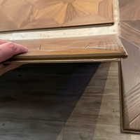 Parquet géométrique à clipser SPC, revêtement de sol décoratif personnalisé en pierre plastique pour la rénovation intérieure des halls et des boutiques