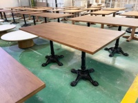 Comptoir d'exposition en bois massif pour bar et café, table d'exposition commerciale, mobilier d'exposition complet pour magasin, personnalisation sur mesure