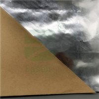 Papier métallisé Feuille d'aluminium Scrim Rouleaux de papier laminé Papier kraft imperméable pour la construction