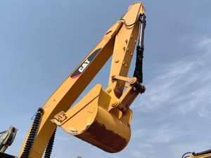 รถขุดตีนตะขาบยี่ห้อแคตเตอร์พิลลาร์ ขนาด 20 ตัน รุ่น CAT320 CAT320D CAT320D2L พร้อมบุ้งกี๋ - Product Image 6