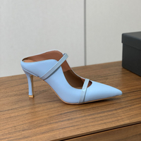 Mules pour femmes en cuir véritable avec semelle extérieure en caoutchouc, à deux brides, bout pointu, talon fin, pour le quotidien, les fêtes et les occasions décontractées