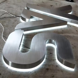 Signalétique LED latérale en acrylique sur mesure, lettres 3D personnalisées pour les murs d'entrée des écoles privées et des académies internationales - Product Image 1