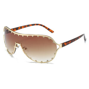 Nouvelle Arrivée Rivet Shades Décoration Femmes Mode Lunettes De Soleil Polarisées De Luxe Design Lunettes De Soleil - Product Image 6