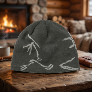 Gorro de Lana Pura Tejido con Bordado 3D Personalizable, Versátil para Otoño e Invierno, Diseño que Realza el Rostro, Ideal para Cabezas Pequeñas - Product Image 3