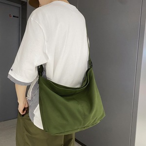 Sac bandoulière pour homme en cuir imperméable de couleur unie noir 8 pouces pour les voyages de loisirs - Product Image 4
