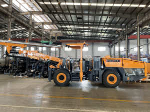 Two Boom <strong>Drill</strong> Jumbo CYTJ45/2 360&deg; Feed Rotation 4WD Articulated Chassis for 12-45m&sup2; Tunnel Section - Product Image 2