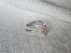 Anillo de Compromiso de Plata de Ley Personalizado con Diamante Rosa Corte Marquesa y Moissanita para Mujer, Anillo de Plata de Alta Calidad con Certificación IGI - Product Image 2