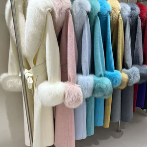 Abrigo Largo de Invierno para Mujer en Cachemira y Lana con Cuello de Piel de Zorro Real, Cálido y Moderno - Product Image 6