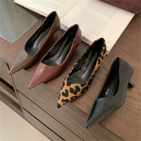 Chaussures pour femmes en cuir de créateur français personnalisées, sandales élégantes et sexy, chaussures pour femmes à imprimé léopard pour les soirées