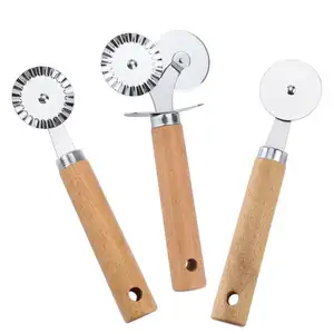 Hai Bánh Bán Buôn Gỗ Thép Không Gỉ Bánh Xe Pho Mát Slicer Bánh Pizza Cắt Với Tay Cầm Bằng Gỗ Bánh Pizza Pastry Con Lăn Dao Công Cụ