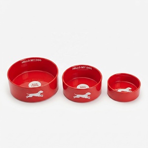 Gamelle en céramique rouge vif pour animaux, peu profonde, antidérapante, robuste, compatible avec les animaux à poils longs, 3 tailles, pour eau et nourriture, personnalisable avec logo OEM - Product Image 1