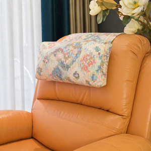 Coussin de tête inclinable personnalisé avec sangle antidérapante, coussin en velours pour le soutien du cou à la maison, au bureau et en voyage - Product Image 1