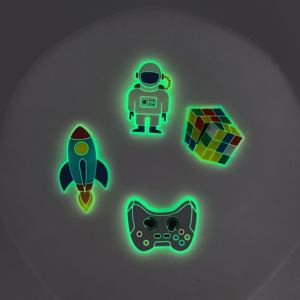 จี้ยางพีวีซีเรืองแสงแบบนิ่ม OEM/ODM สินค้าขายดี อุปกรณ์ตกแต่งการ์ตูน DIY สำหรับรองเท้าแตะและรองเท้าสวมแบบสลิปเปอร์ สำหรับชุดจิบบิทซ์ - Product Image 2