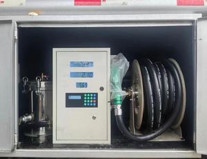 Vendre un équipement de remplissage de camion de ravitaillement Distributeur de carburant avec un débit de 100 litres par minute mètre - Product Image 1