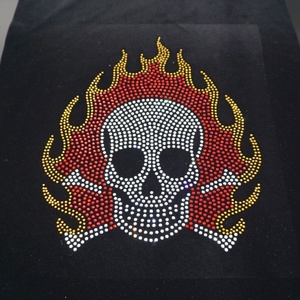New Arrival Skull với lửa đường sọ Rhinestone Bling sửa chữa nóng sắt trên vá Motif thiết kế chuyển giao cho hàng may mặc - Product Image 3