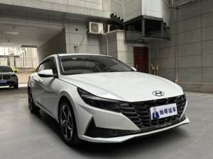Hyundai <span class=keywords><strong>Elantra</strong></span> <span class=keywords><strong>2022</strong></span> Usado, 1.5L CVT GLX Elite 115HP, Sedán Compacto Eficiente en Consumo de Combustible, Cámara de Reversa, Techo Solar Eléctrico, China VI - Product Image 1