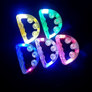 Brassard lumineux LED multicolore clignotant, sonnette à main en plastique pour réceptions de mariage et fêtes - Product Image 1