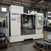 VMC1160 VMC CNC avec broche BT40 et magazine à 24 outils pour la production en usine de plaques de montage de machines