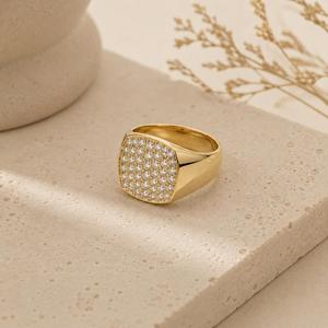 Bague signet en or jaune 18 carats sertie de diamants, bande en or massif, bague statement pour homme, bijoux fins, cadeau d'anniversaire de mariage - Product Image 4
