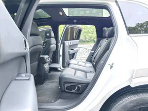 Li Xiang L7 Air 2023 de un solo dueño |   Familia definitiva con autonomía extendida |   Pantalla Enorme, Audio Premium, Interior Impecable - Product Image 4