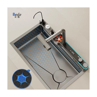 Évier de cuisine en acier inoxydable Évier de cuisine à cascade de luxe à affichage numérique LED anti-rayures avec lave-gobelet et distributeur de savon