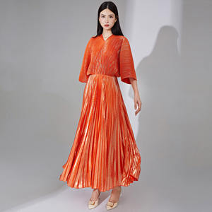 Vestido Maxi Plisado Antiarrugas Ecológico Tejido Miyake, Cuello en V, Elegante, Holgado, Mangas Murciélago, Ropa de Mujer, Otoño, Elástico - Product Image 5