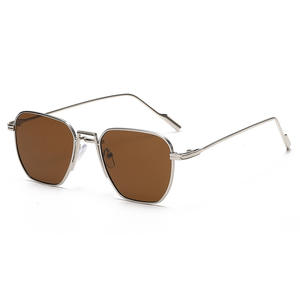 <span class=keywords><strong>Lunettes</strong></span> de soleil carrées polarisées de luxe en métal, unisexe, avec logo personnalisé, tendance 2025, pour hommes et femmes - Product Image 5