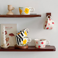 Tasse en céramique peinte à la main de style coréen 300 ml, écologique, motifs de petites fleurs de fraises, mignonne, passe au lave-vaisselle, pour le petit-déjeuner, le lait