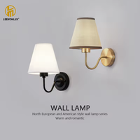 Lampe murale rechargeable à piles avec ampoule RGB détachable télécommandée pour salon, lampe murale sans fil