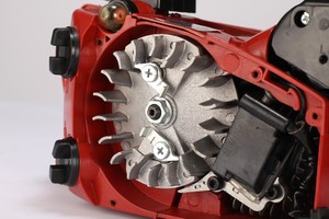 Chinese Factory Professional Flow Outdoor 25 Cc <b>Gasoline</b> Chain Saw - Product Image 4