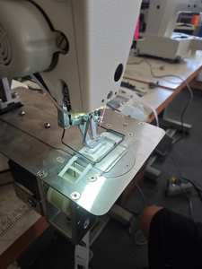 QS-1900AA Electronic Bartacking Industrial Sewing Machines <b>Pocket</b> Bartack Sewing Machine with Auto Feed Bottom Liner - Product Image 2