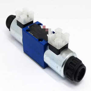 صمام تحكم اتجاهي R900550312 4WE 6 J62/EG24NK4 P. 350 بار، جديد أصلي جاهز للشحن، مخصص للأتمتة الصناعية PAC - Product Image 1