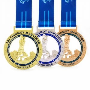 Trophée et médaille de marathon en or de haute qualité personnalisés en gros avec ruban, médaille d'honneur sportive en métal avec logo personnalisé - Product Image 2