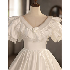 Robe de mariée florale légère, style antique français rétro, en <span class=keywords><strong>satin</strong></span>, coupe princesse, longueur ras du sol, manches bouffantes, col en V - Product Image 2