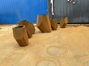 Boîte à fleurs en acier corten découpée au laser, grande, sculpturale - Product Image 4