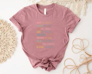 T-shirt inspirant pour femme 100 % coton, col rond, manches courtes, coupe classique, décontracté, toutes saisons, imprimé lettres « Femmes de l'histoire» - Product Image 1