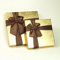 Recycelbare Schachteln mit Band und Texturdruck, Goldfolie UV-Beschichtet, Starre Lebensmittelboxen für 9/12/25 Pralinen, Großhandel