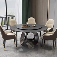 Base de table en acier noir industriel au design distinctif, finition laiton antique, pour table à manger